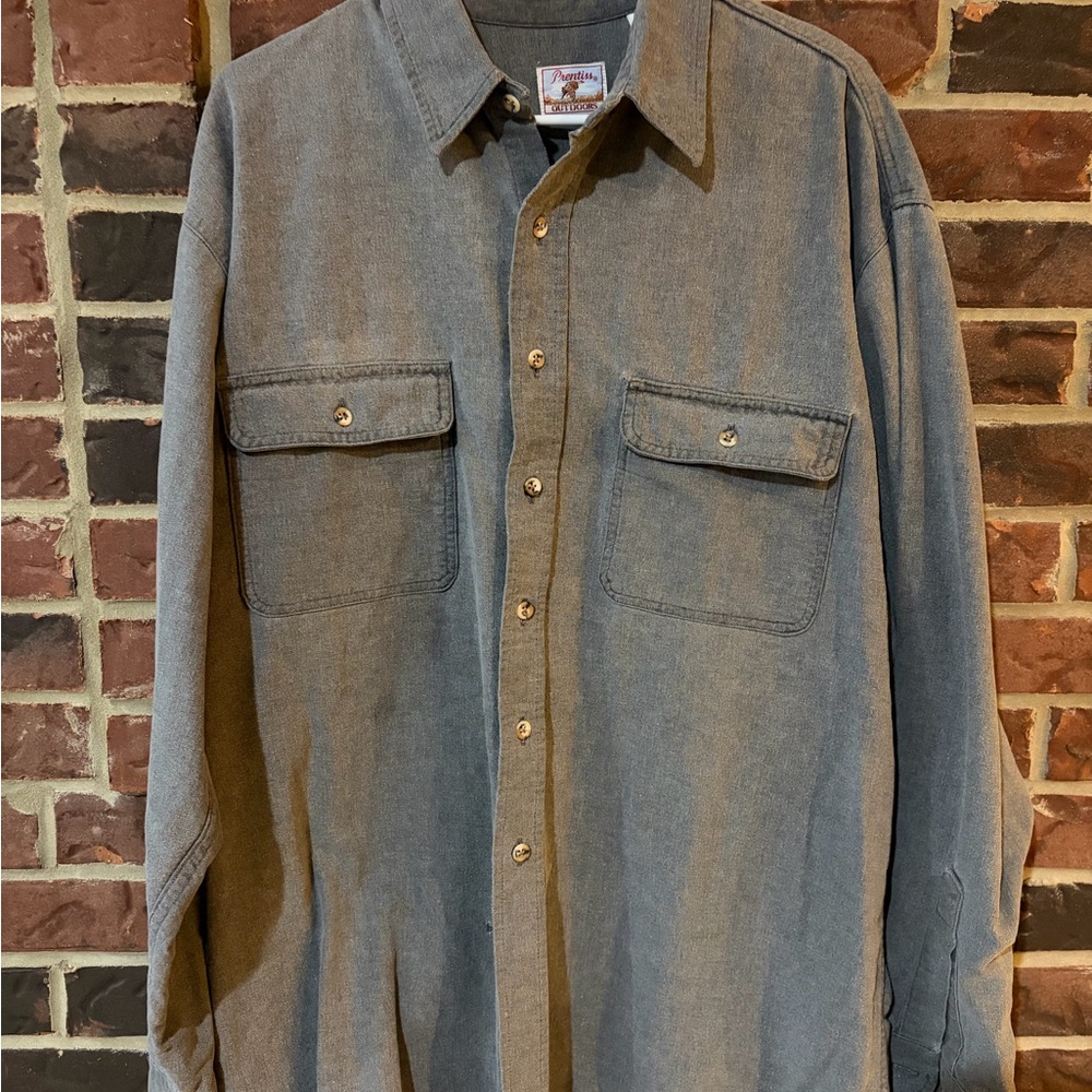 Pendleton Men's Casual Button-Down Shirt in Gray